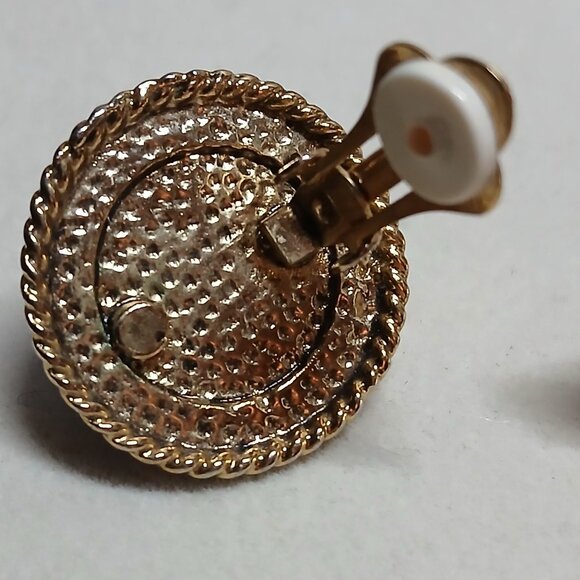 Vintage Gold Tone with Blue Stone Clip On Earrings Fashion Costume Jewelry #85 - Picture 9 of 13